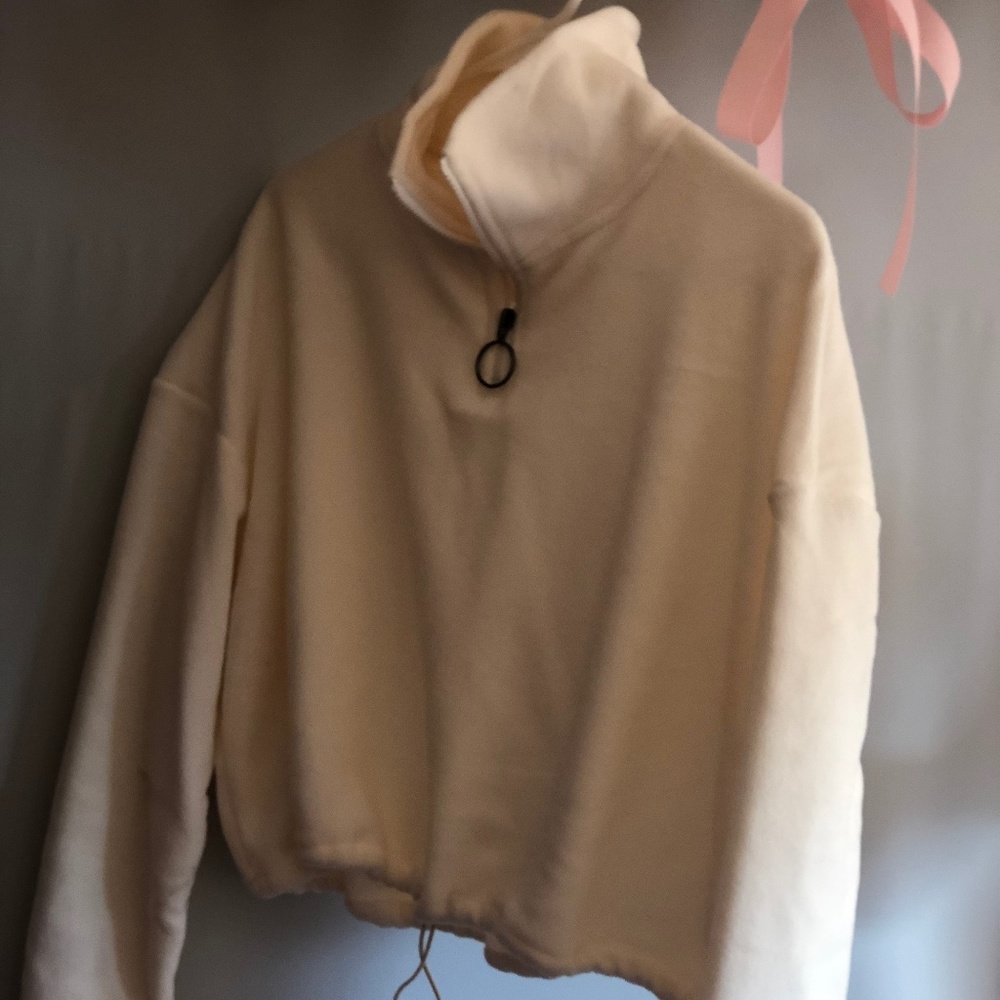Cream White Pullover Sweatshirt